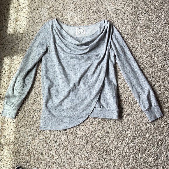 Iris and Navy long sleeve gray shirt size S - Picture 1 of 2
